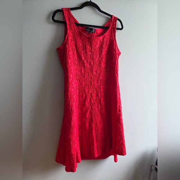 Laura Petites - Elegant Sleeveless Red Lace Dress - Size 12 - Picture 1 of 4